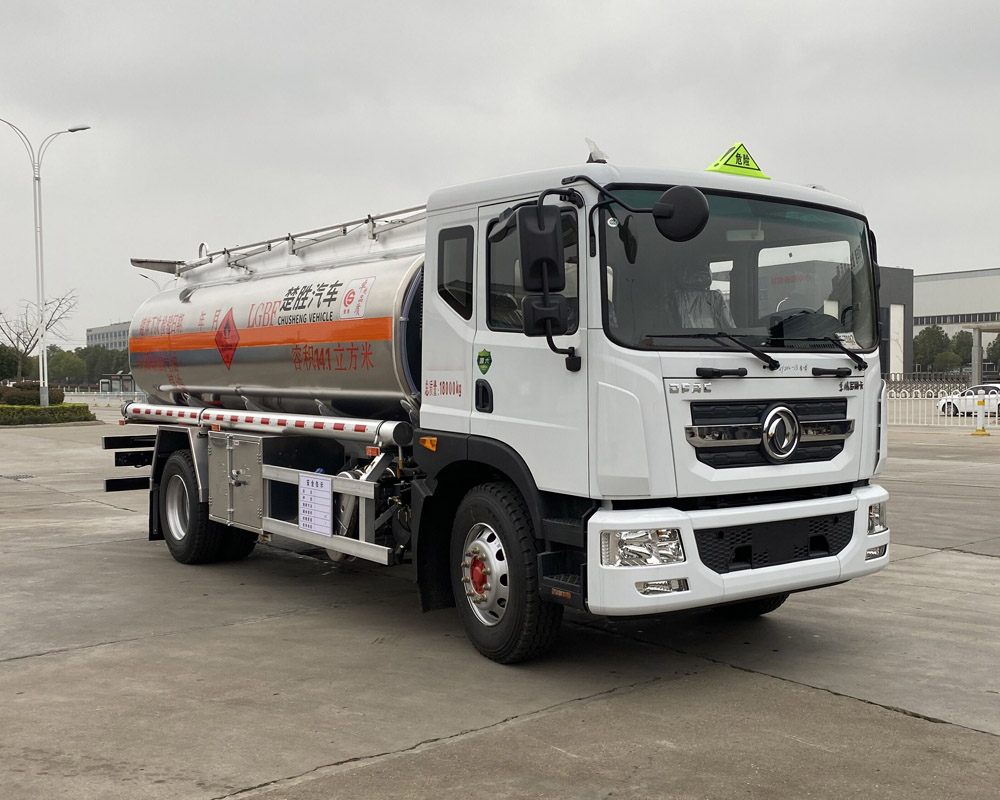 k8凯发体育app下载牌CSC5185GYYL6A型鋁合金運油車